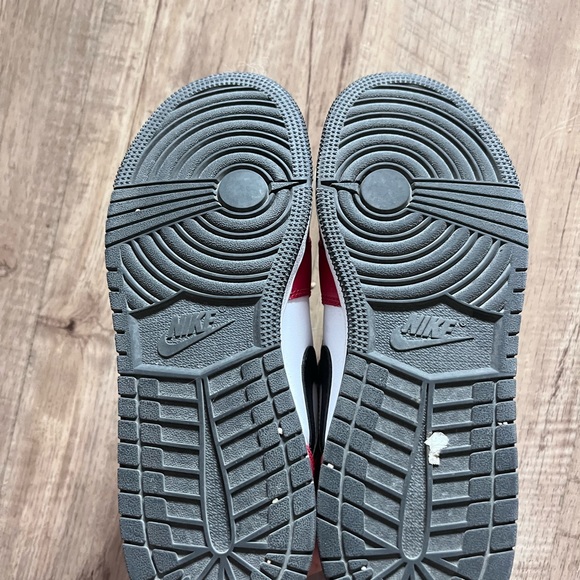 Jordan 1 mid black toe - Picture 5 of 5